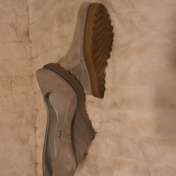 Grey wedge suede heels - Picture 3 of 4